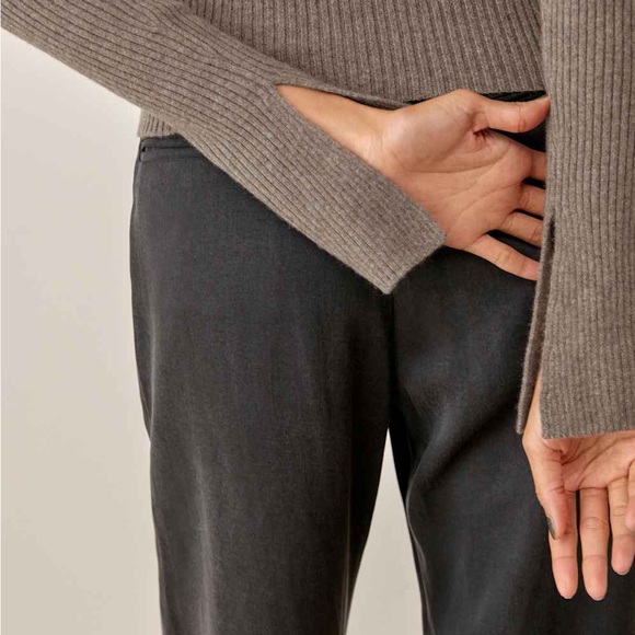 Reformation Brown/Cocoa Glenna Cashmere Sweater Size M | Luxury Quiet Elegance! - Picture 9 of 11